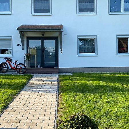Schoene Ferien- Monteurswohnung - Ruhig Und Malerisch Gelegen Hofgeismar Exterior foto